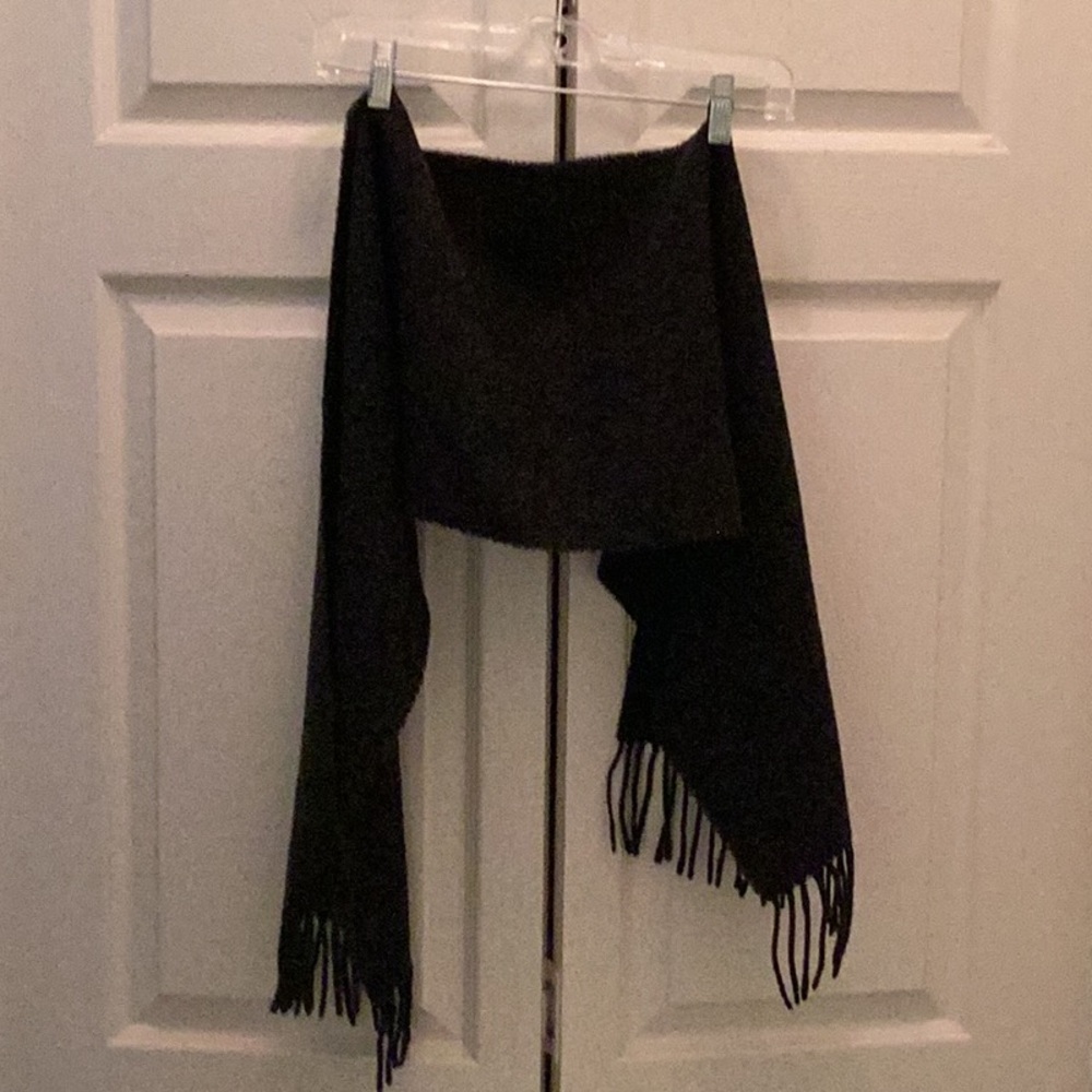 🖤NWOT Just Way Too Warm & Comfortable Scarf 
Must Have 🖤 - Picture 5 of 9